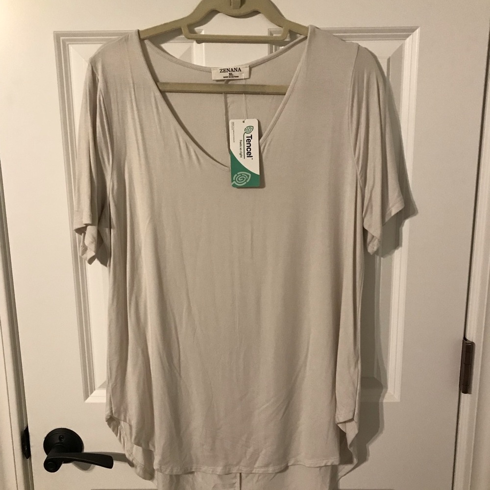 Zenana Women's V neck Top